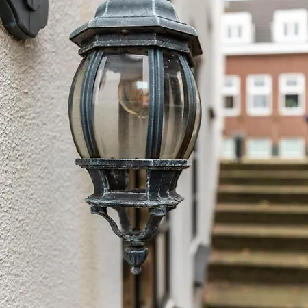 Dijkhuis Barendrecht Vakantiehuis